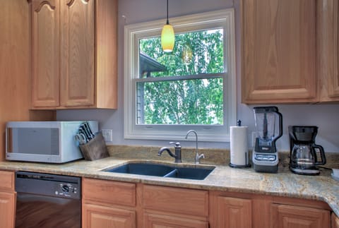 Plenty of Small Appliances