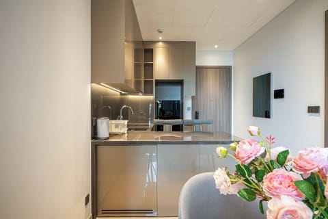 Royal Suite, 1 Bedroom, Club Lounge Access, City View | Private kitchen | Full-size fridge, microwave, oven, stovetop