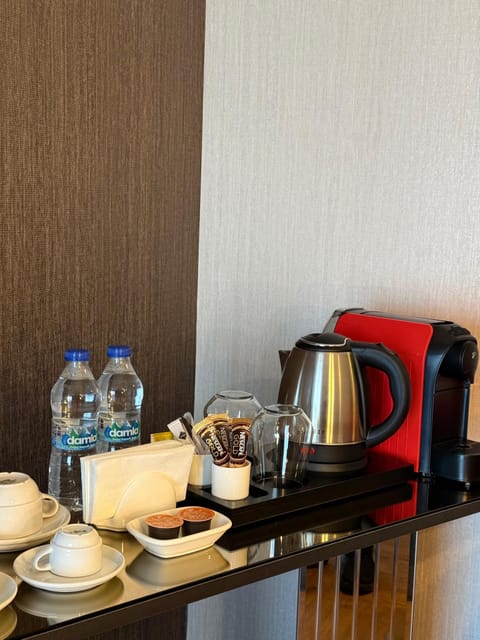 Senior Suite, 1 King Bed with Sofa bed, Non Smoking, Sea View | Minibar