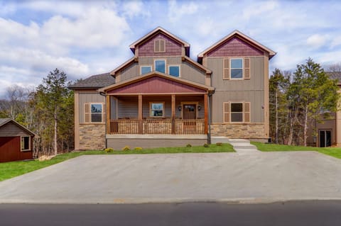 Brand New 3650 Sq Ft 6Bedroom Home