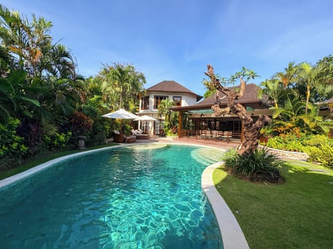 Private pool