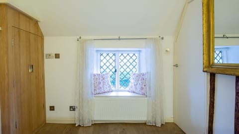Bedroom Three, Betty's Cottage, Bolthole Retreats