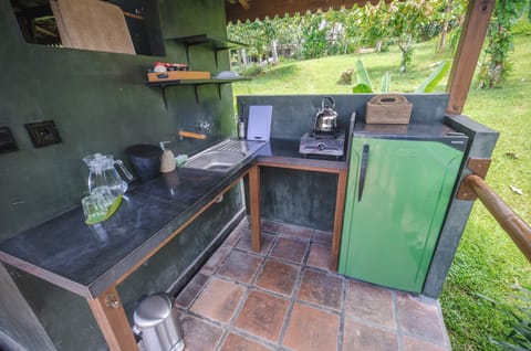 Traditional Bungalow | Private kitchen | Coffee/tea maker, highchair