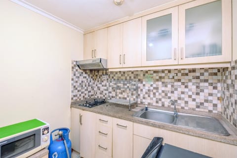 Apartment | Private kitchen | Fridge, microwave, stovetop, rice cooker