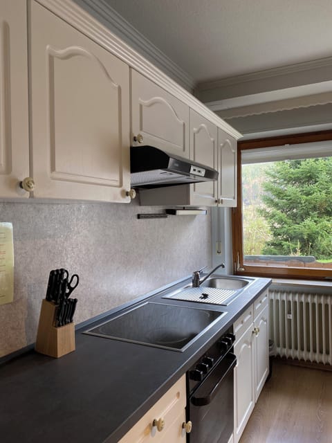 Comfort Apartment | Private kitchen | Fridge, stovetop, coffee/tea maker, toaster