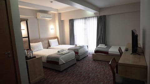 Standard Room, Accessible | Premium bedding, minibar, desk, laptop workspace