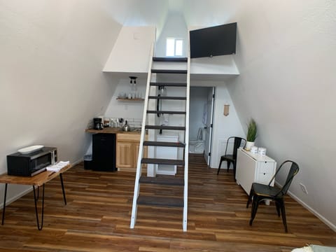 Interior20A-Frame20Cabin2017202