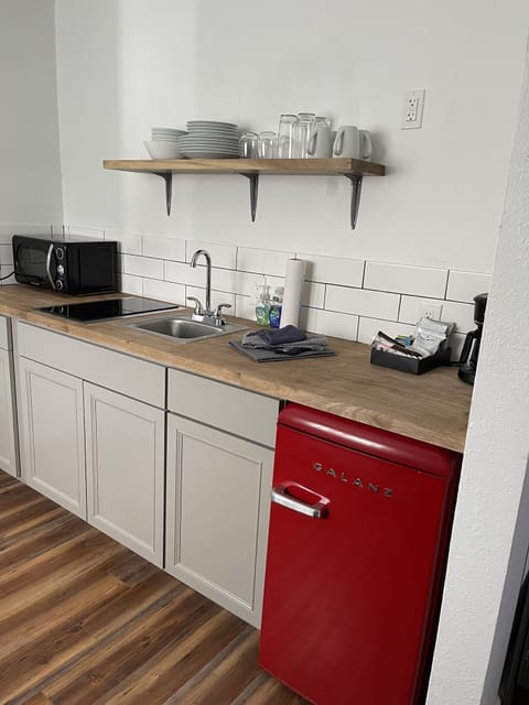 Cabin202020Kitchenette.202