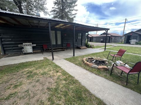 Cabin202220Exterior202