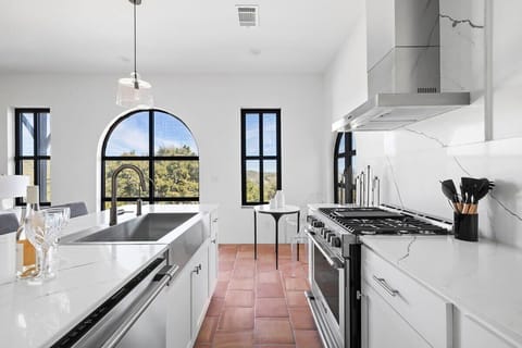 Full kitchen with high-end appliances