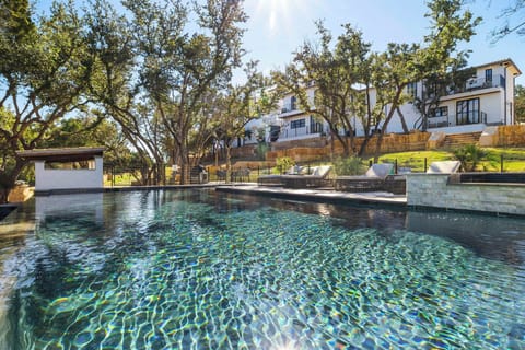 Heated Communal Pool - Additional fee for pool heating applies