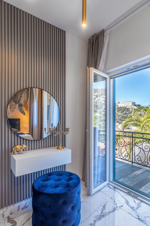 Exclusive Apartment | Premium bedding, in-room safe, desk, blackout drapes