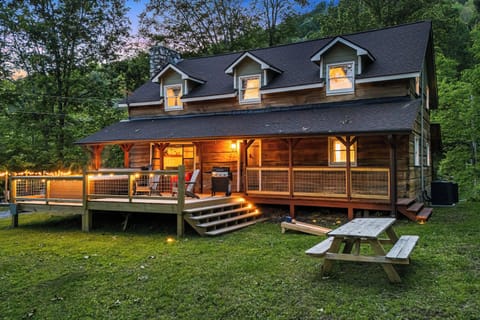 House (6 Bedrooms) | Front of property