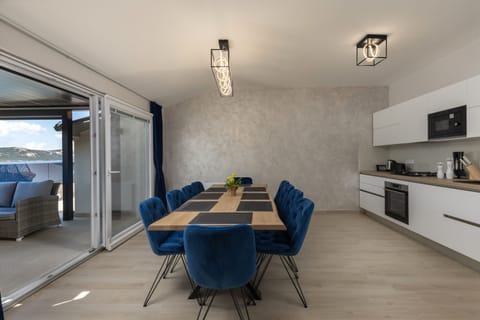 Kitchen and dining area