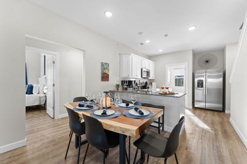 Additional chairs available and 4 comfy benches at the bar