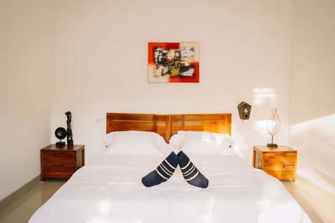 Villa, 3 Bedrooms | Desk, bed sheets