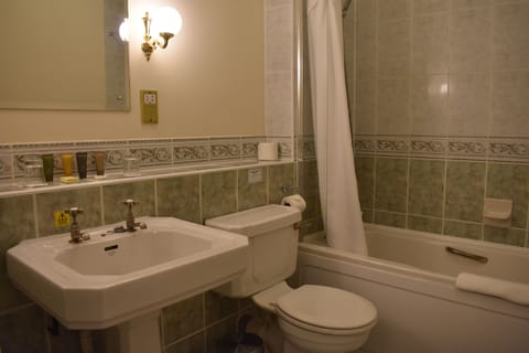 Superior Double | Bathroom | Bathtub, free toiletries, hair dryer, towels