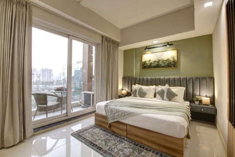 Premium Apartment, 1 Bedroom, Balcony, City View | Premium bedding, in-room safe, desk, soundproofing