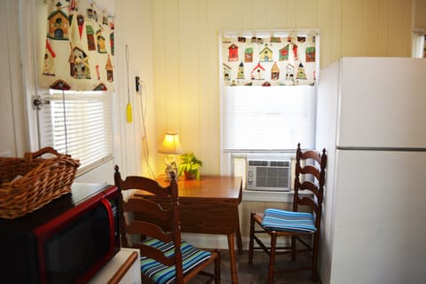 Cottage 4, 1 Bedroom | Private kitchen | Fridge, microwave, oven, stovetop