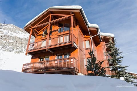 Le chalet l'apres midi au soleil