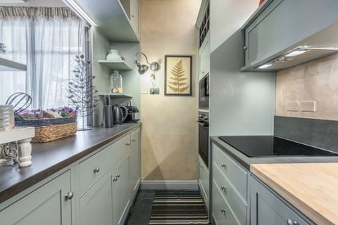 Autumn, Kitchen, Spring, Summer