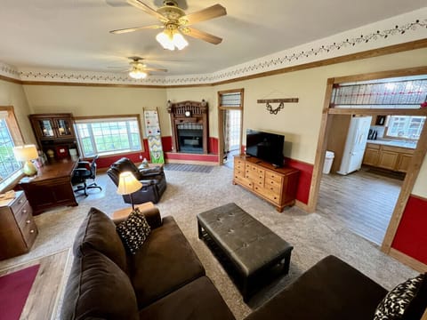 Large cozy living room just off the kitchen