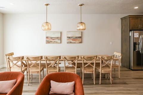 Dining room that seats 14