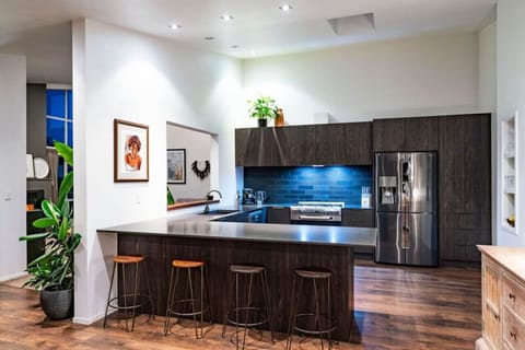 Fully equipped, stylish kitchen