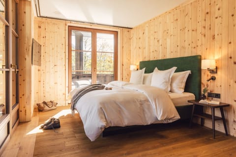 Superior Room | In-room safe, desk, blackout drapes, free WiFi