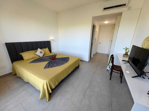 Comfort Double Room | Soundproofing, free WiFi, bed sheets