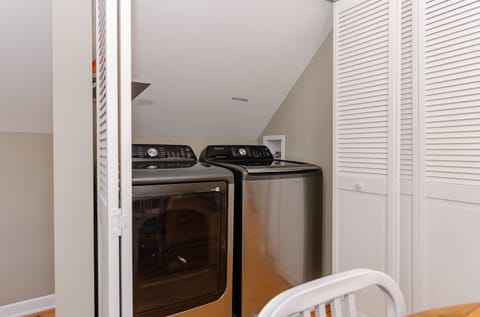 In-unit washer & dryer