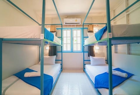 Signature Shared Dormitory, Women only