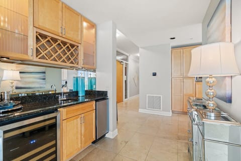 Condo, Multiple Beds (Mediterranean East 1101) | Private kitchen | Oven, toaster, paper towels