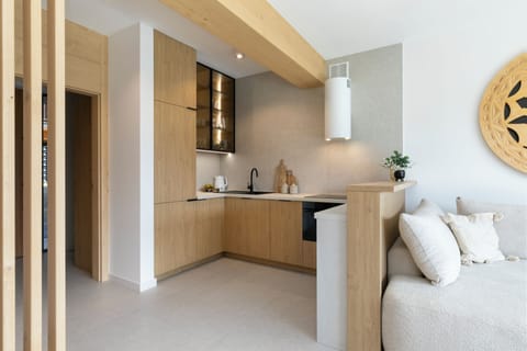 A1. Stylchyn Park - Exclusive Apartment | Private kitchenette | Full-size fridge, oven, stovetop, espresso maker