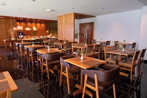 Free daily full breakfast