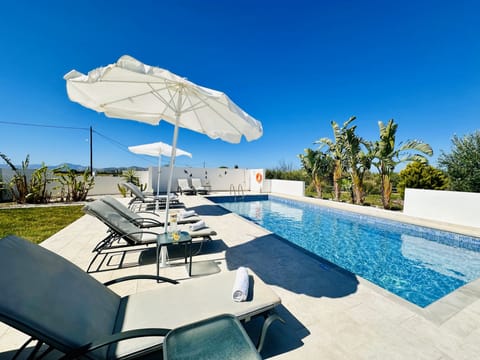 Villa, 4 Bedrooms, Private Pool, Garden View | Sundeck