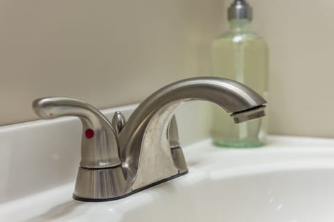 Full bathroom 2 sink with hot and cold option