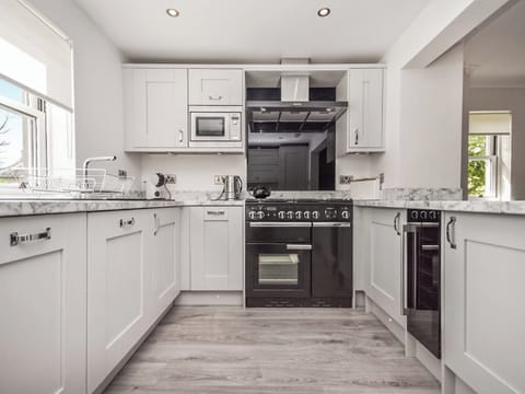 Kitchen | The White House, Callander