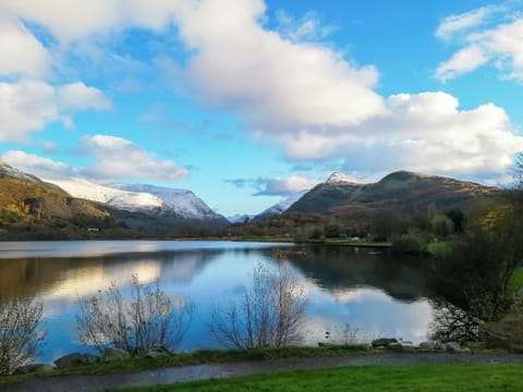 Llyn Padarn Lake | Maes Derlwyn, Llanberis, near Caernarfon