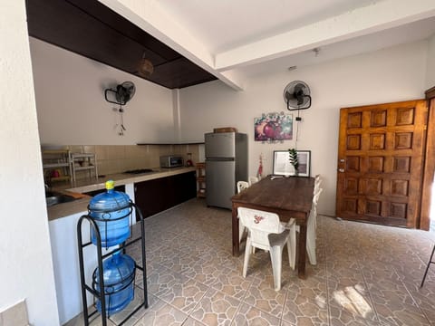 Oven, toaster, blender, cleaning supplies