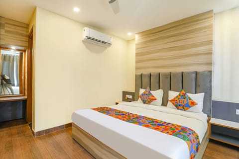 Deluxe Room | Egyptian cotton sheets, premium bedding, in-room safe, free WiFi