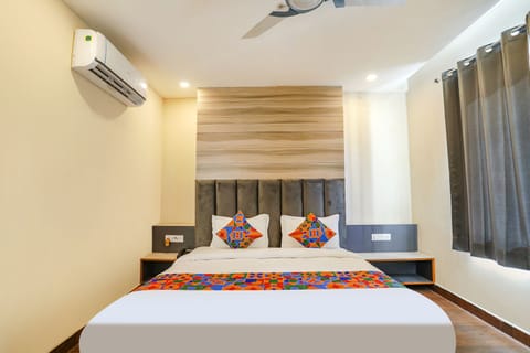 Deluxe Room | Egyptian cotton sheets, premium bedding, in-room safe, free WiFi