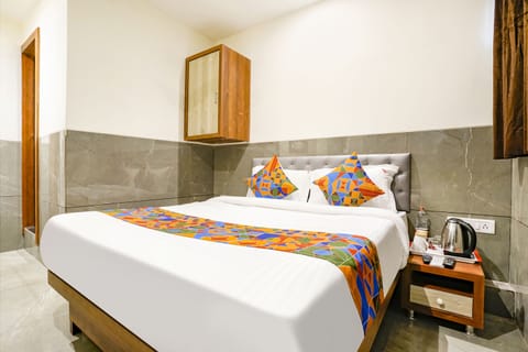 Luxury Room | Egyptian cotton sheets, premium bedding, in-room safe, free WiFi