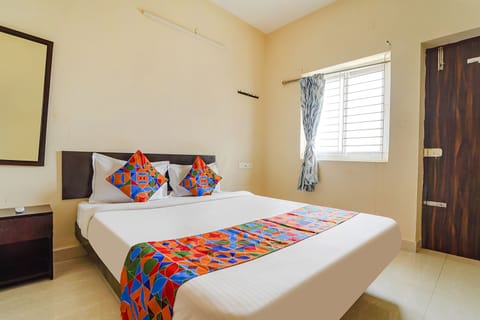 Deluxe Room | Egyptian cotton sheets, premium bedding, in-room safe, free WiFi