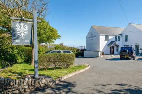 The Little Nest - the white eagle rhoscolyn