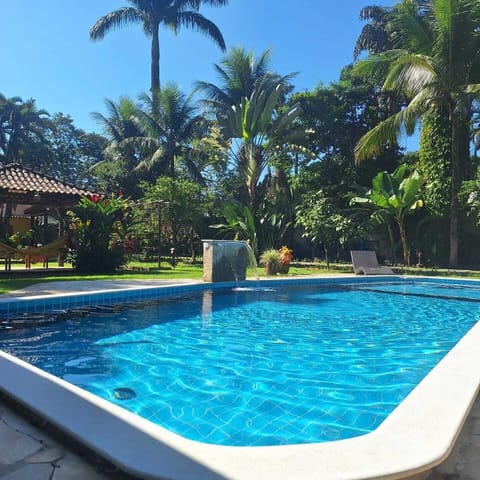 Deluxe Suite | Living area | 43-inch Smart TV with digital channels, Netflix, streaming services