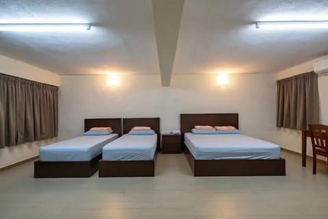 Comfort Quadruple Room | Hypo-allergenic bedding, desk, free WiFi