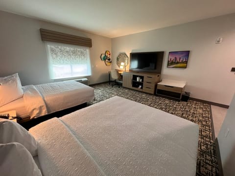 Room, 2 Queen Beds, Refrigerator & Microwave | Premium bedding, pillowtop beds, desk, laptop workspace