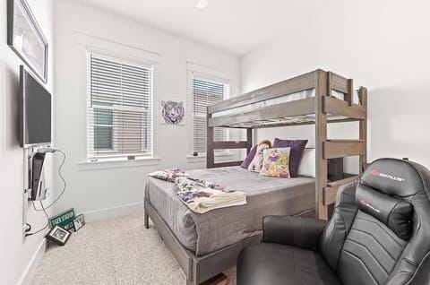 Townhome | Individually decorated, individually furnished, free WiFi, bed sheets