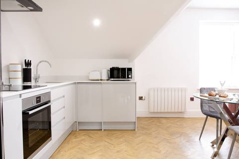 Large kitchen space to cook.